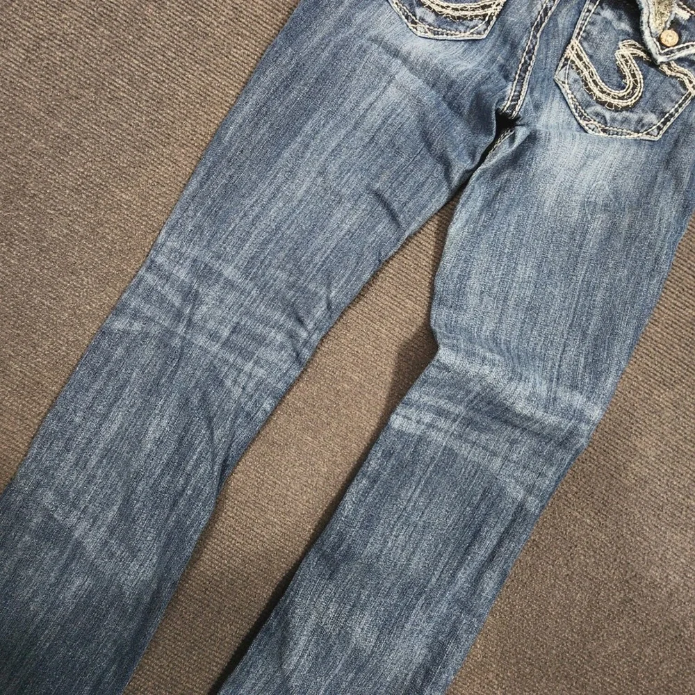 Silver Jeans Suki Flap Jeans Women 27 Blue Distressed Mid Rise Bootcut Denim